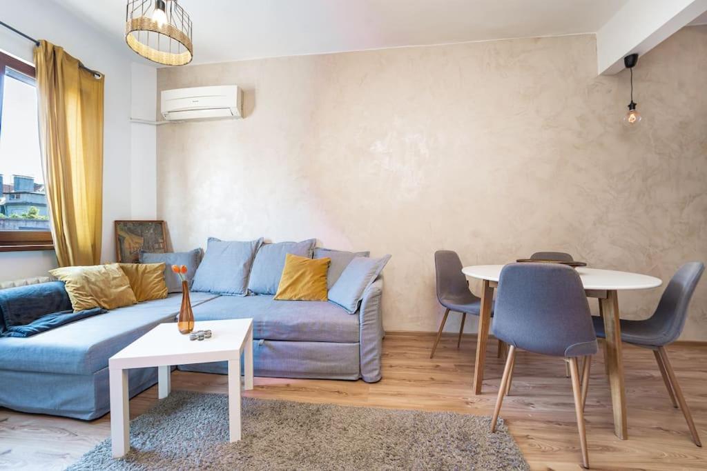 Central Apartment 2Bd Next To Vitosha Bul. Sofia Exterior photo