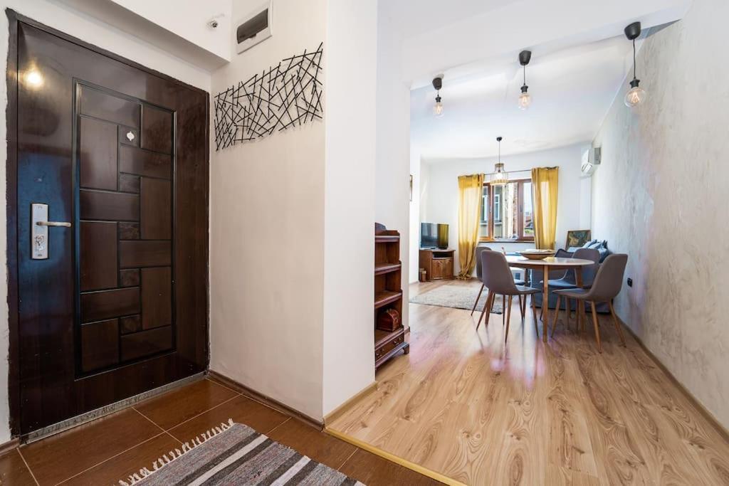 Central Apartment 2Bd Next To Vitosha Bul. Sofia Exterior photo
